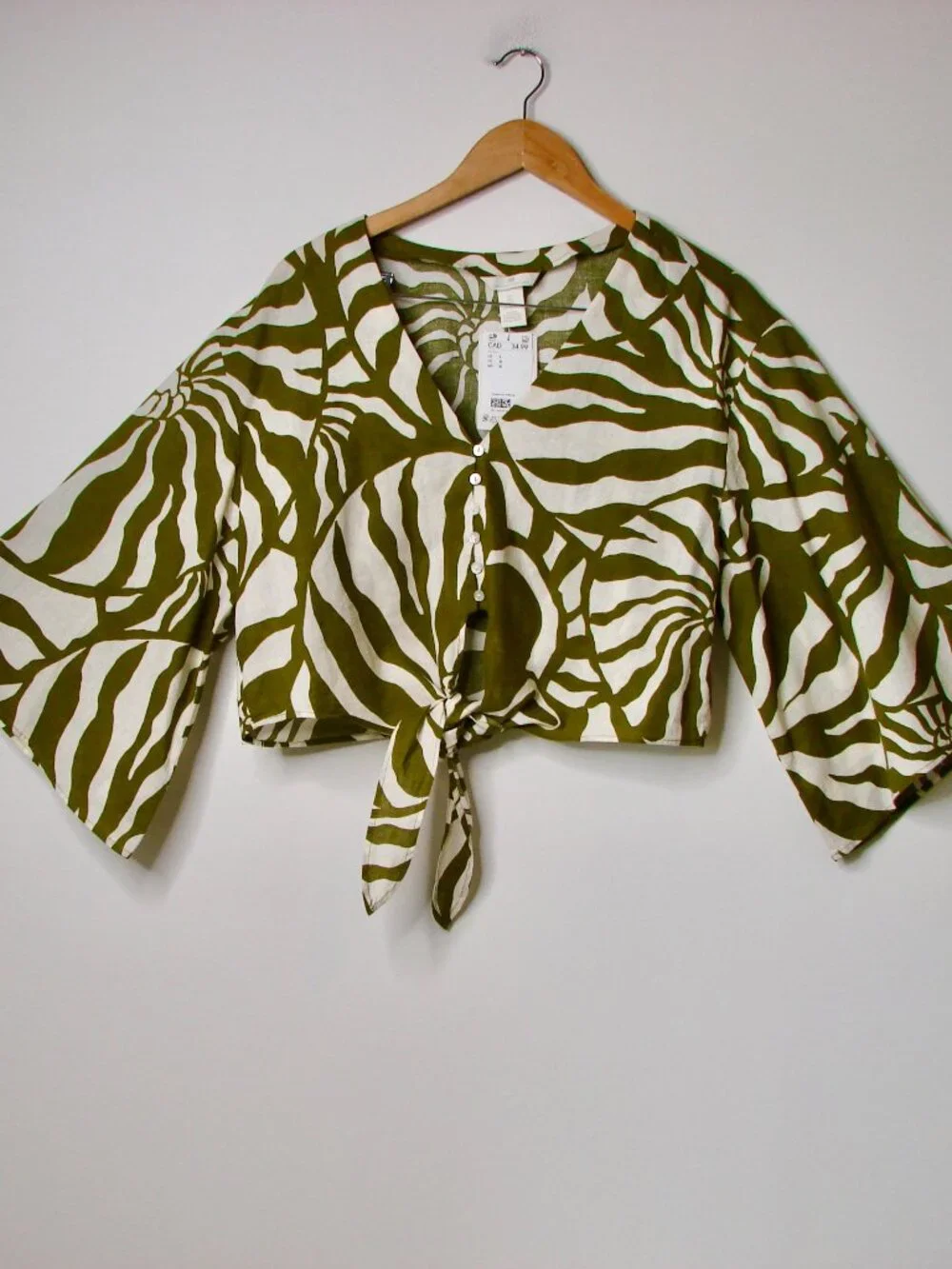 H&M Linen Blend Green White Tie Front Blouse Tropical Summer NEW NWT Large - Picture 2 of 13